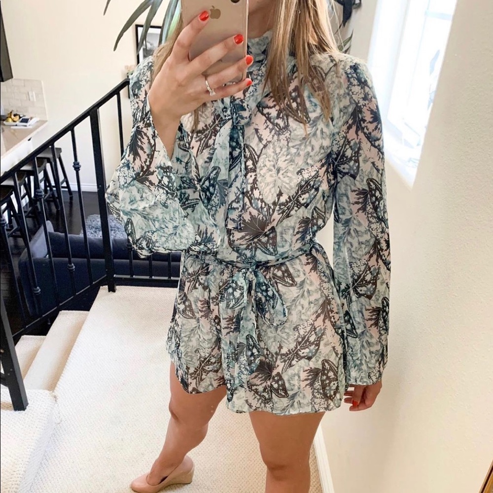 Short Jumper long sleeve and open back